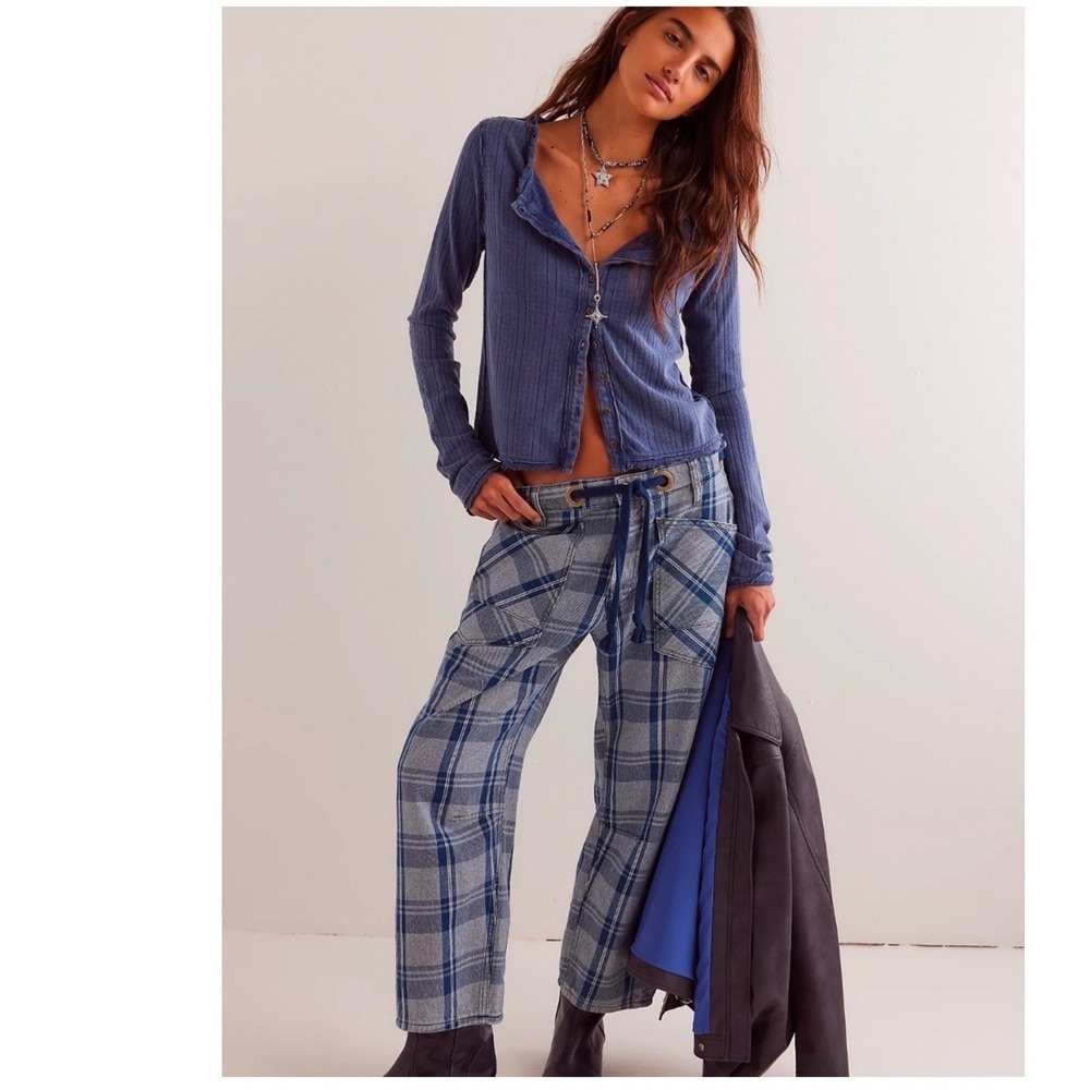 Free people plaid Moxie Barrel Jeans size 28 firm
